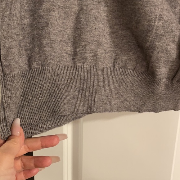 Elan gray medium cut out shoulder arm with pearls sweater - Picture 3 of 5